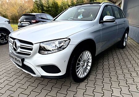 Mercedes-Benz GLC 220 d 4MATIC 9G-TRONIC*NAV*KAM*PANO*AHK*KEYLESS*19Z