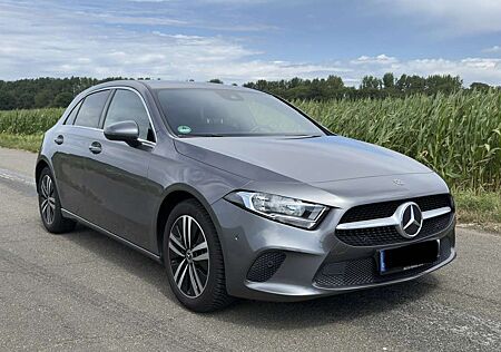 Mercedes-Benz A 180 Advanced Progressive MBUX Business-Paket