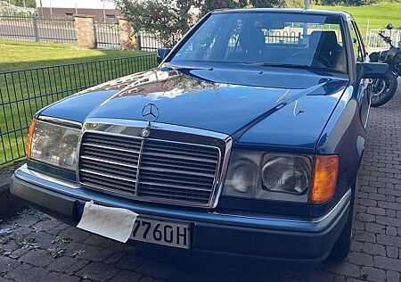 Mercedes-Benz E 230 E-Klasse