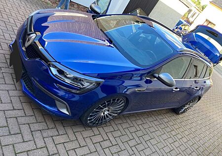 Renault Megane BLUE dCi 150 EDC Bose Edition Grandtour