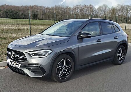 Mercedes-Benz GLA 200 4Matic 8G-DCT AMG Line