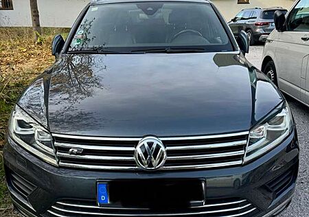 VW Touareg Volkswagen V6 TDI BMT/Start-Stopp Terrain Tech 4Motion