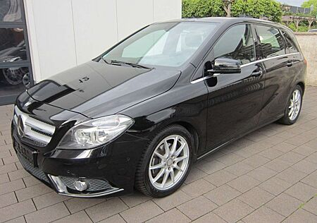 Mercedes-Benz B 180 "Blue Efficency"Navi*AHK*SH*Alu*PDC*84TKM*