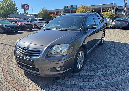 Toyota Avensis Kombi 1.8 Team