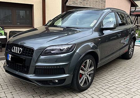 Audi Q7 Diesel 3.0 TDI DPF quattro S-line Black Edition