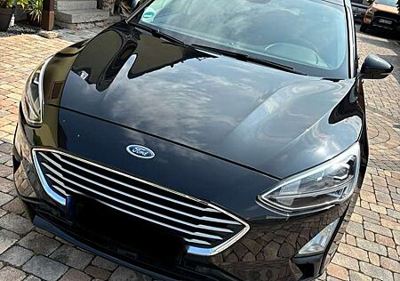 Ford Focus 1.0 EcoBoost Start-Stopp-System COOL