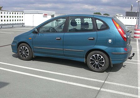 Nissan Almera Tino 1.8  Automatik,Klima,AHK  TÜV neu
