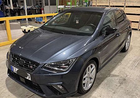 Seat Ibiza FR Black Edition SHZ+APPLE CARPLAY / 8fach bereift