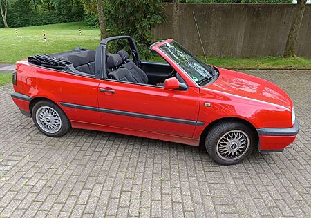 VW Golf Cabriolet Volkswagen Golf Cabrio 1.8 Pink Floyd