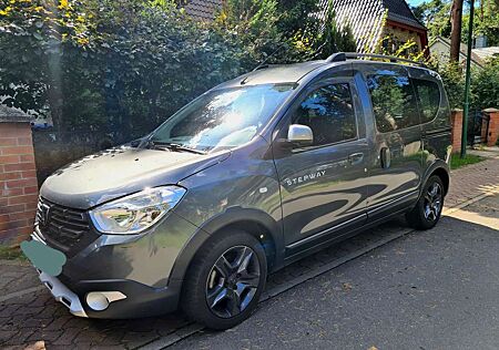 Dacia Dokker TCe 115 Stepway Celebration