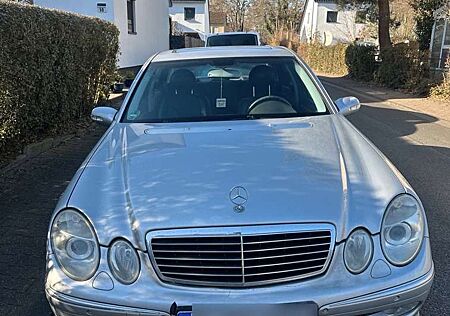 Mercedes-Benz E 320 Avantgarde