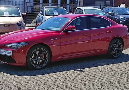 Alfa Romeo Giulia Veloce Q4 #HARMANKARDON #AppleCarPlay