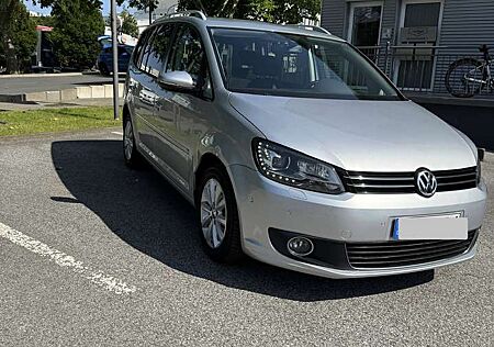 VW Touran Volkswagen 1.4 TSI DSG Highline 5 sitzer