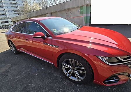 VW Arteon Volkswagen R-Line