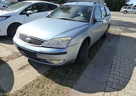 Ford Mondeo Turnier Ghia