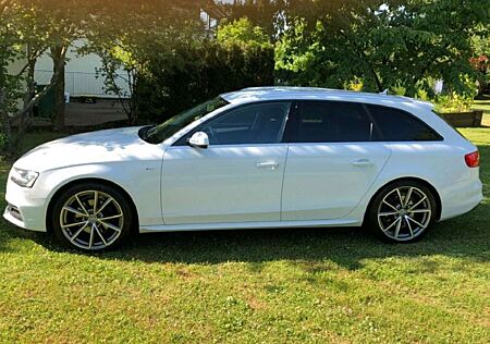 Audi A4 Avant 2.0 TDI DPF clean diesel multitronic S li