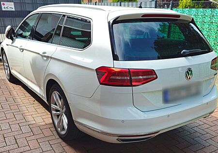 VW Passat Variant Volkswagen 2.0 TDI SCR DSG Highline