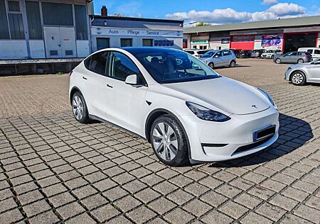 Tesla Model Y LongRange AWD