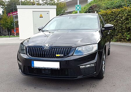 Skoda Octavia III Combi Diesel Combi 2.0 TDI 4x4 DSG RS