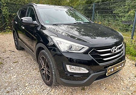 Hyundai Santa Fe 2.2CRDI Premium 4WD*Automatik*Leder*AHk
