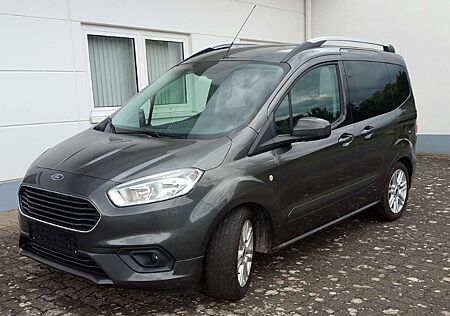 Ford Tourneo Courier 1.0 Titanium AHK/PDC/SHZG uvm.