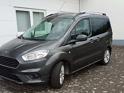 Ford Tourneo Courier 1.0 Titanium AHK/PDC/SHZG uvm.