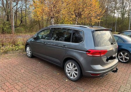 VW Touran Volkswagen Highline BMT/Start-Stopp