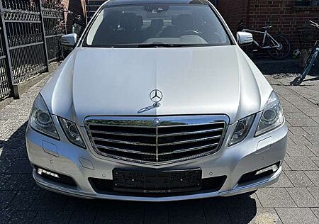 Mercedes-Benz E 350 4Matic 7G-TRONIC Elegance