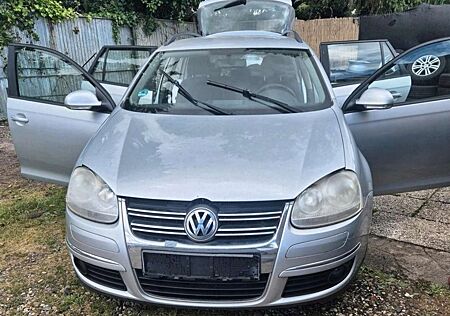VW Golf Variant Volkswagen Trendline