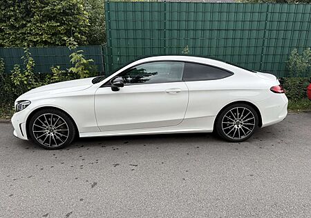 Mercedes-Benz C 300 gebraucht kaufen Mercedes-Benz C 300 Coupe 9G-TRONIC AMG Line