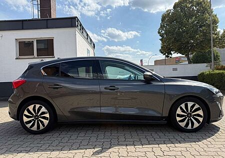 Ford Focus Lim. 1.0 C&C*LED*TOTW*NAVI*B&O*