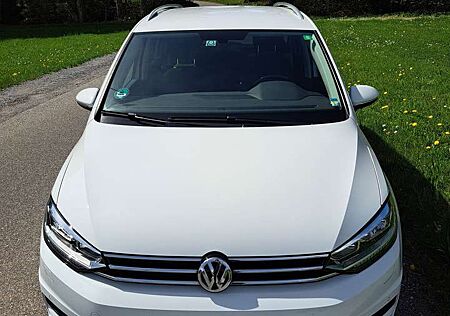 VW Touran Volkswagen 1.4 TSI (BlueMotion Technology) SOUND