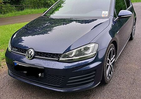VW Golf Volkswagen GTD GTD BlueMotion Technology