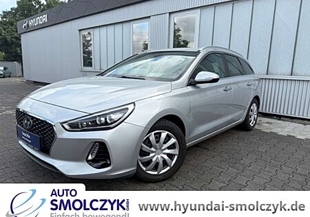 Hyundai i30 1.4 T PREMIUM NAVI+KAMERA+PDC+BT+AHK