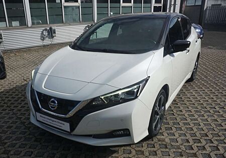 Nissan Leaf 40 kWh Tekna 2farbig Allwetterreifen Navi