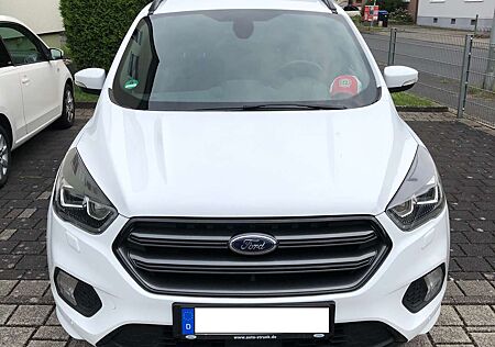 Ford Kuga 1.5 EcoBoost 2x4 ST-Line