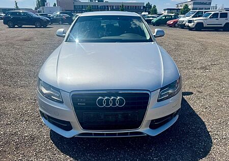 Audi A4 Ambition quattro / S-Line / Xenon / NAVI / PDC