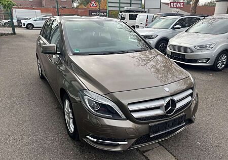 Mercedes-Benz B 180 gebraucht kaufen Mercedes-Benz B 180 B -Klasse "1.Hand"Scheckheft"Navi"Kamera"