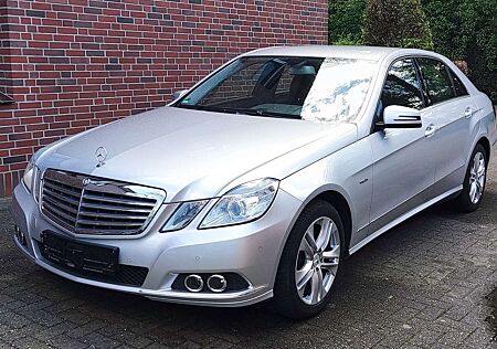 Mercedes-Benz E 220 E-Klasse Diesel CDI DPF BlueEFFICIENCY Automatik E