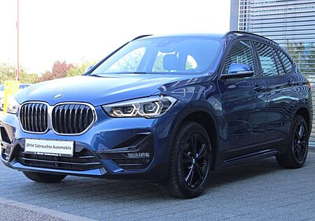 BMW X1 xDrive18d Sport Line Navi LED AHK DAB SH Temp