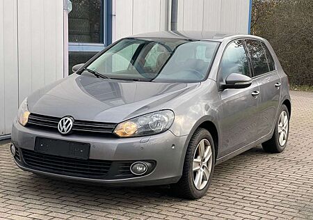 VW Golf Volkswagen 1.6 FSI Comfortline AHK SITZH TÜV bis 27