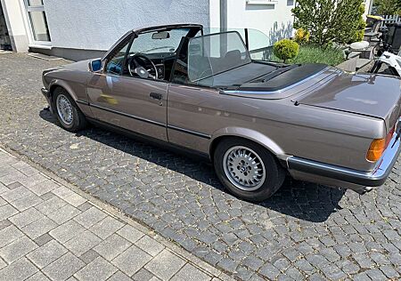 BMW Others 320 i E 30 Cabrio