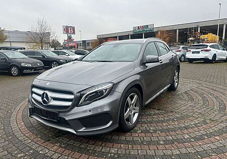 Mercedes-Benz GLA 250 AMG-Line Xenon,Standheizung,Leder,PDC