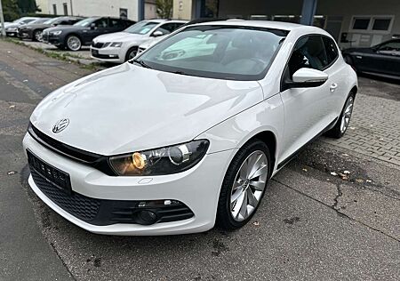 VW Scirocco Volkswagen 1.4 TSI DSG Teilleder Bi-Xenon Steuerkette Neu Top