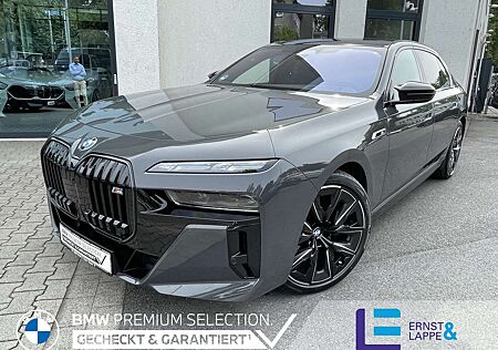 BMW i7 M70 xDrive M Sport || TheatreScreen Massage