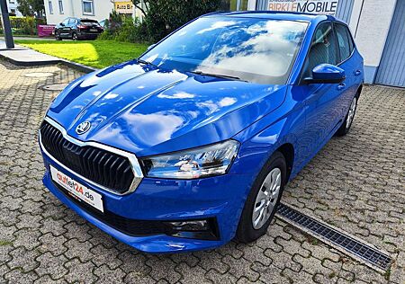 Skoda Fabia Ambition 1.0TSI 95PS mit Tempomat Einparkhilfe ...