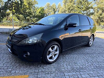 Mitsubishi Grandis 2.4 Intense 6-SITZER/AUTOMATIK/AHK/TEMP