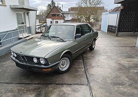 BMW 525e 525