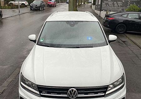 VW Tiguan Volkswagen 2.0 Highline TSI 4 Motion DSG R-Line