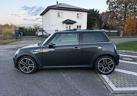 Mini Cooper SD /Glasdach/Xenon/Navi/ 17 Zoll